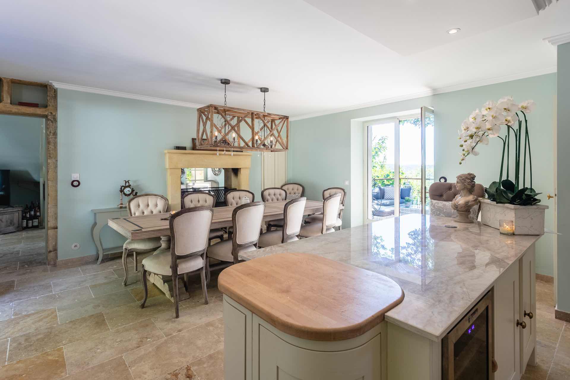 villa-rouffillac-kitchen-2-wide