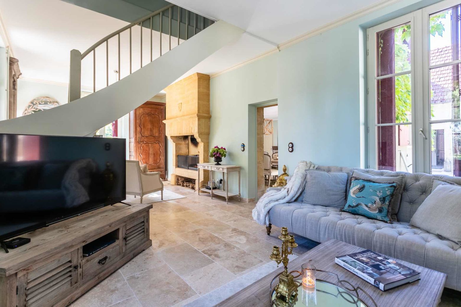 villa-rouffillac-living-4-2-wide