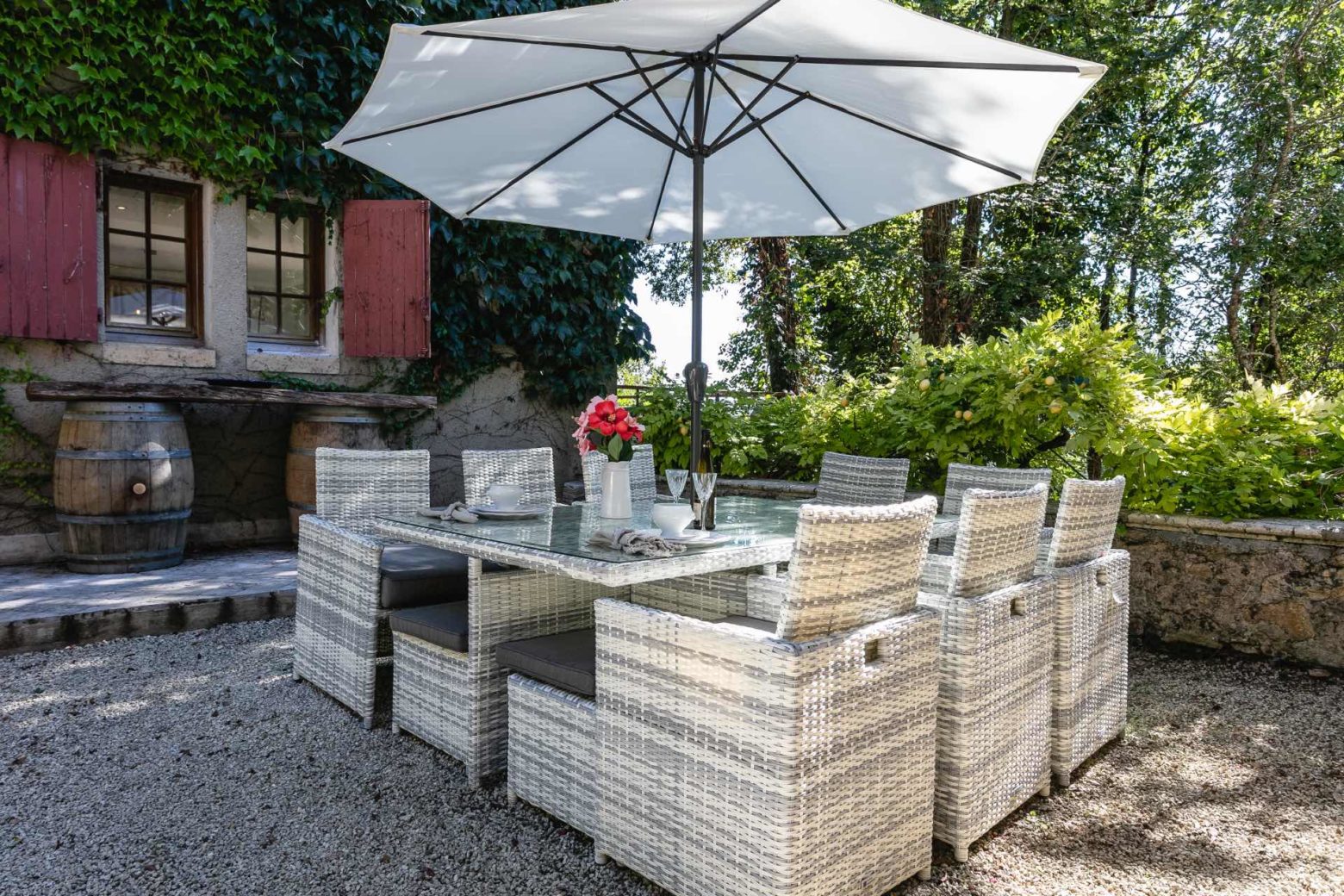 villa-rouffillac-outside-dining-1-wide